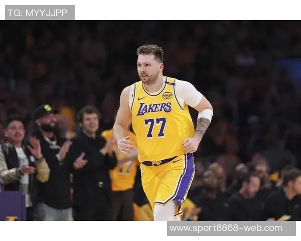 东契奇谈常规赛前训练计划强调球队需理清战术与配合问题